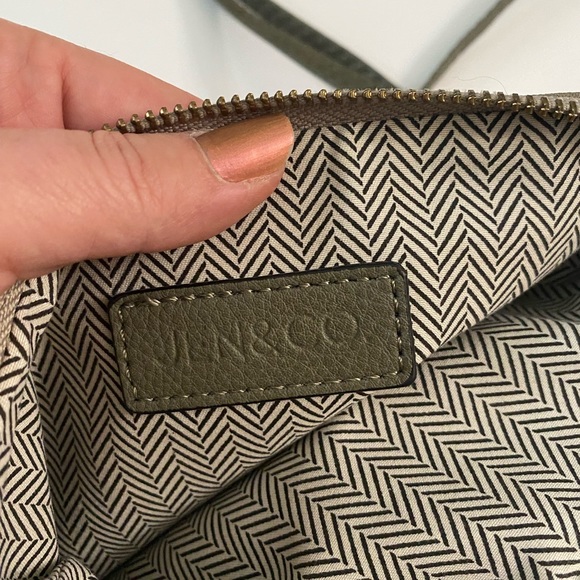 Jen & Co vegan Riley crossbody clutch small bag olive suede - Picture 9 of 12